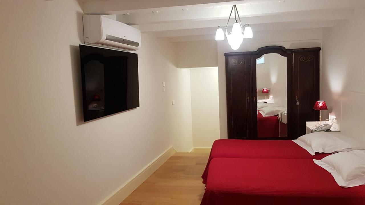 Hotel Monumento Pazo De Orban Lugo Bagian luar foto