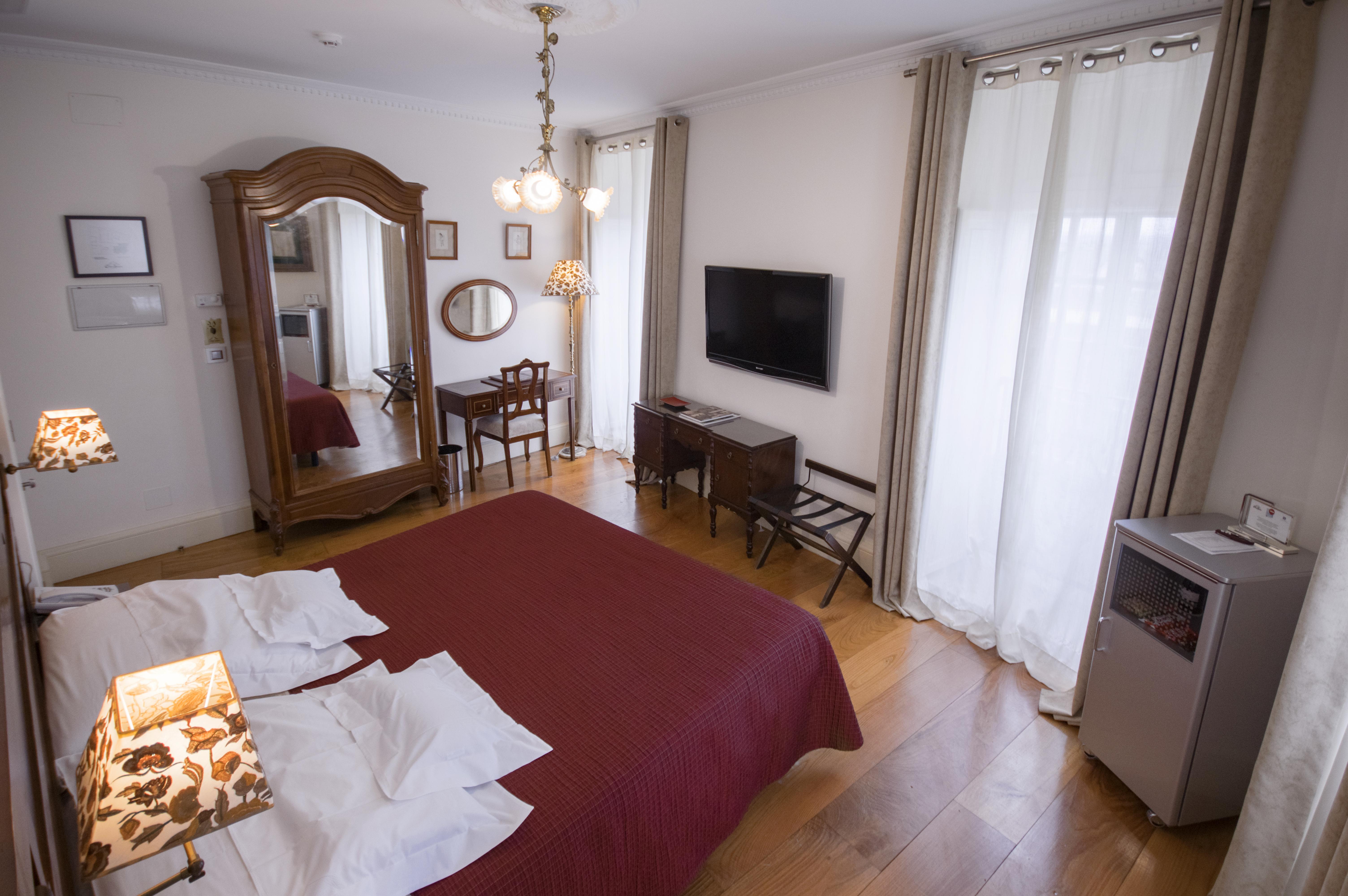 Hotel Monumento Pazo De Orban Lugo Bagian luar foto